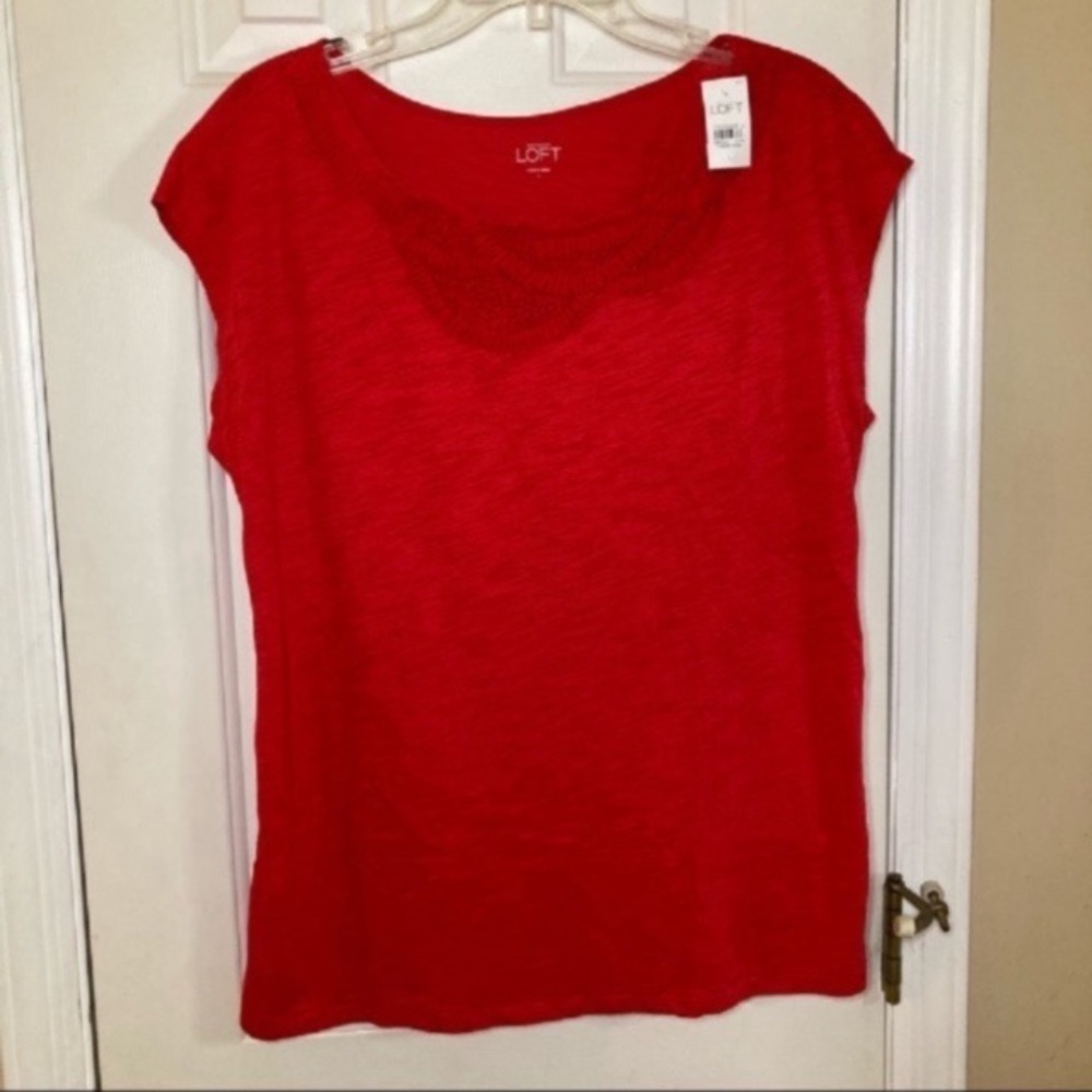 LOFT Red Cap T-Shirt pleated neck size large - Picture 2 of 7